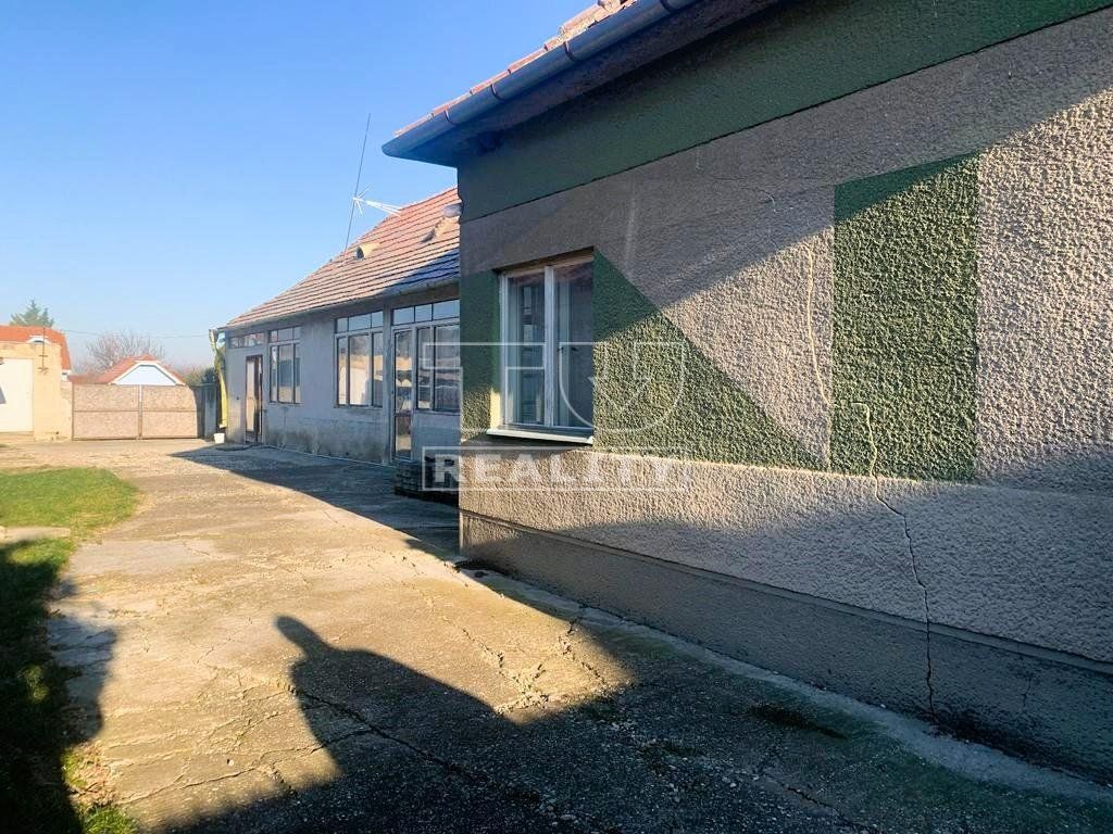 TUreality ponúka na predaj pozemok v obci Hrubá Borša - 983 m²