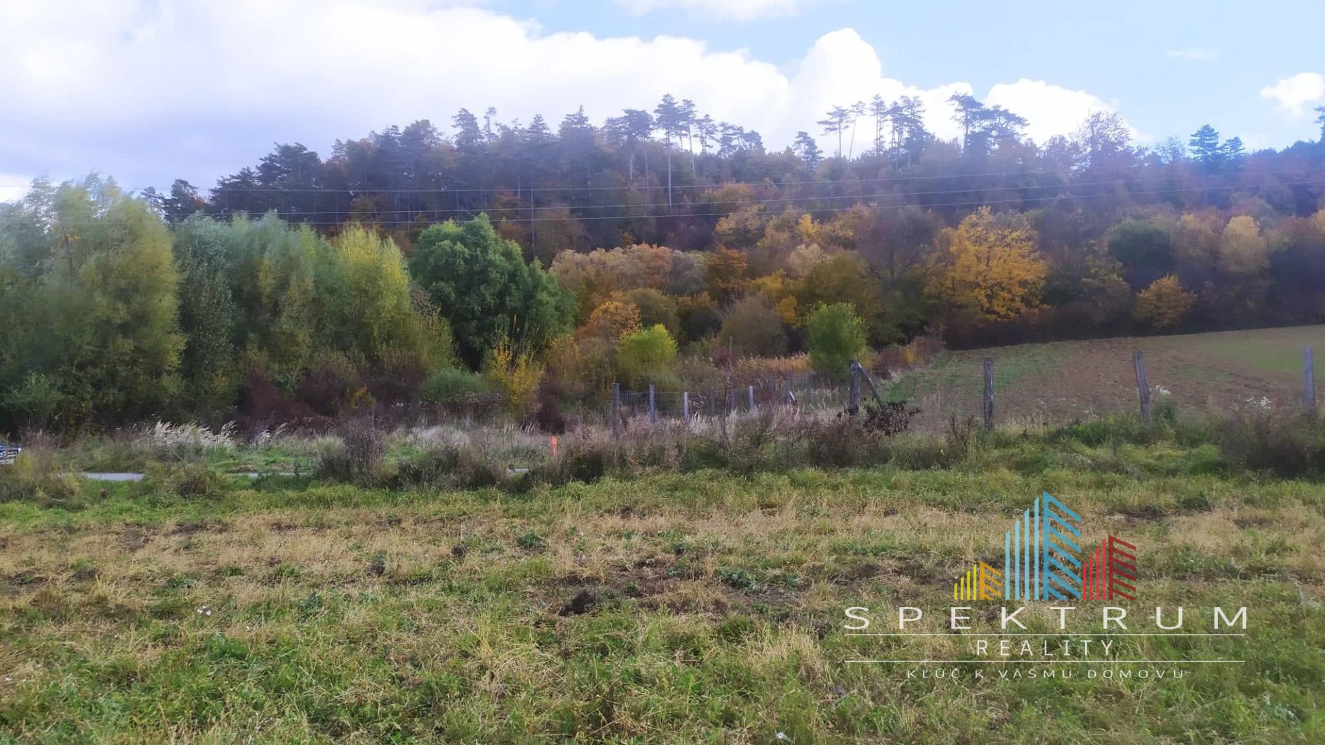 Uhrovec - pozemok na výstavbu rodinných domov