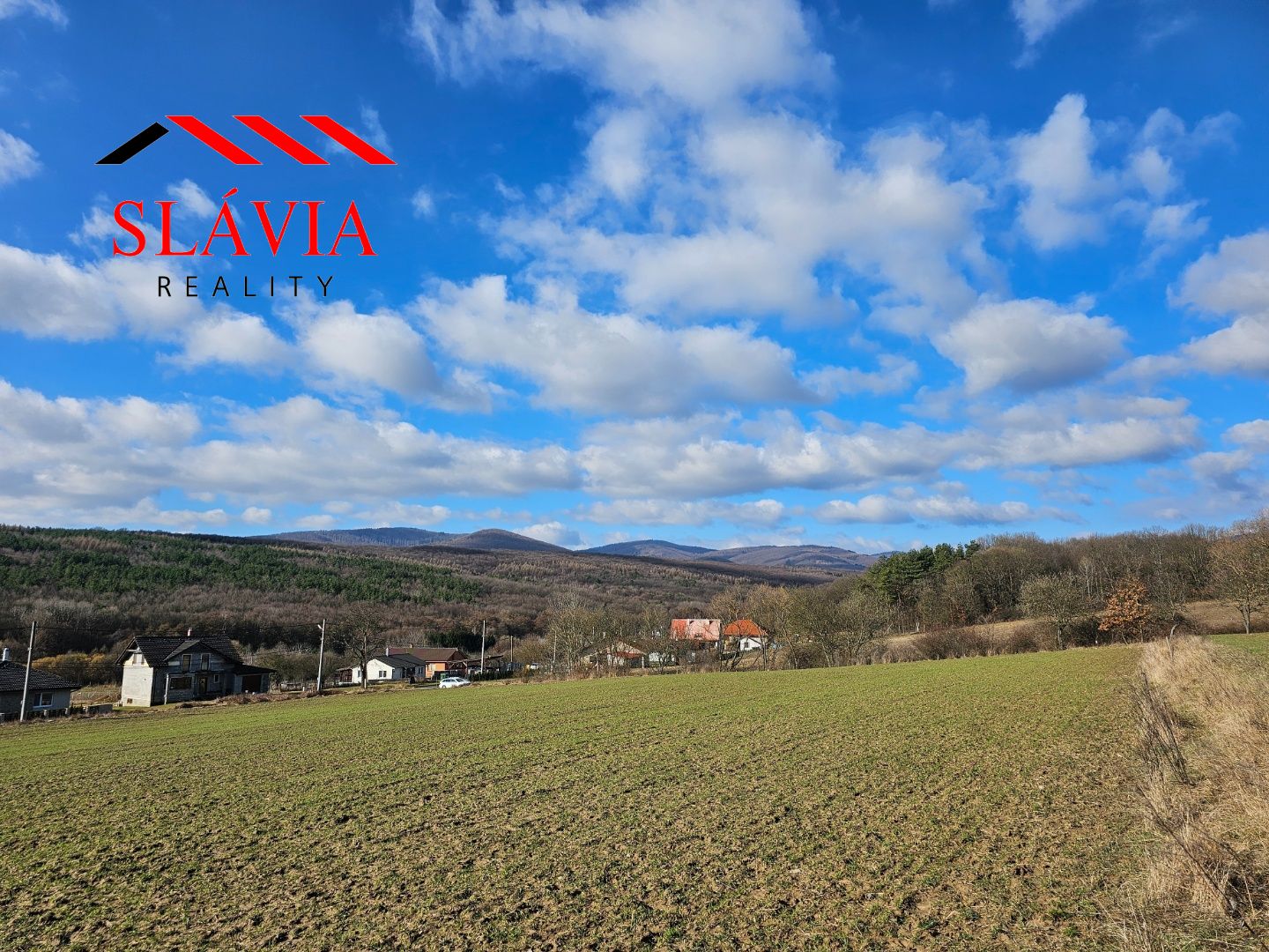 Slnečné stavebné pozemky IBV Zlatníky 770m2 - na predaj