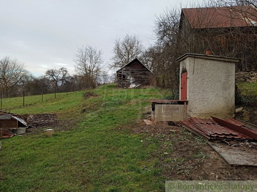 Dom v pokojnej obci neďaleko Domaše – Jankovce