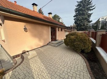 BA I. Staré mesto - 5 izbový rodinný dom so záhradou pri Horskom parku