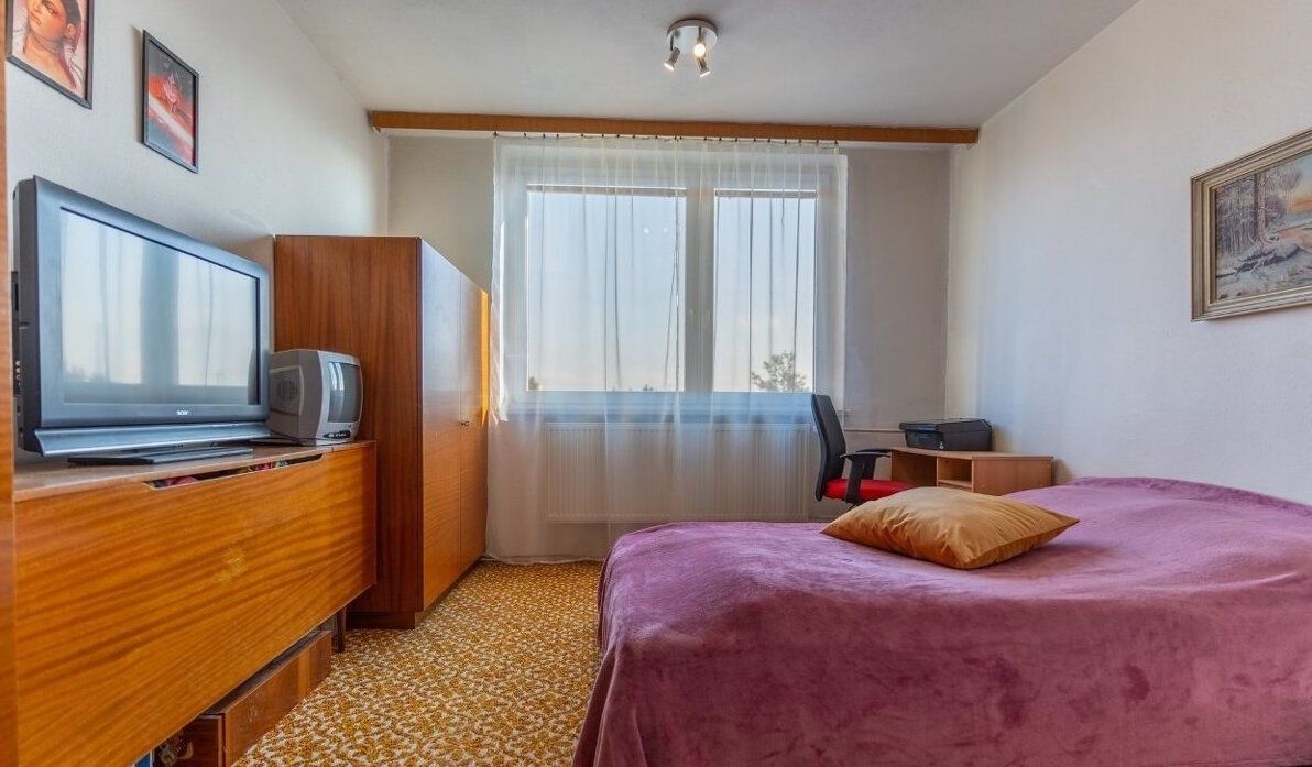 JKV REAL / Predaj 3 - izbového bytu vhodného na rekonštrukciu v Petržalke
