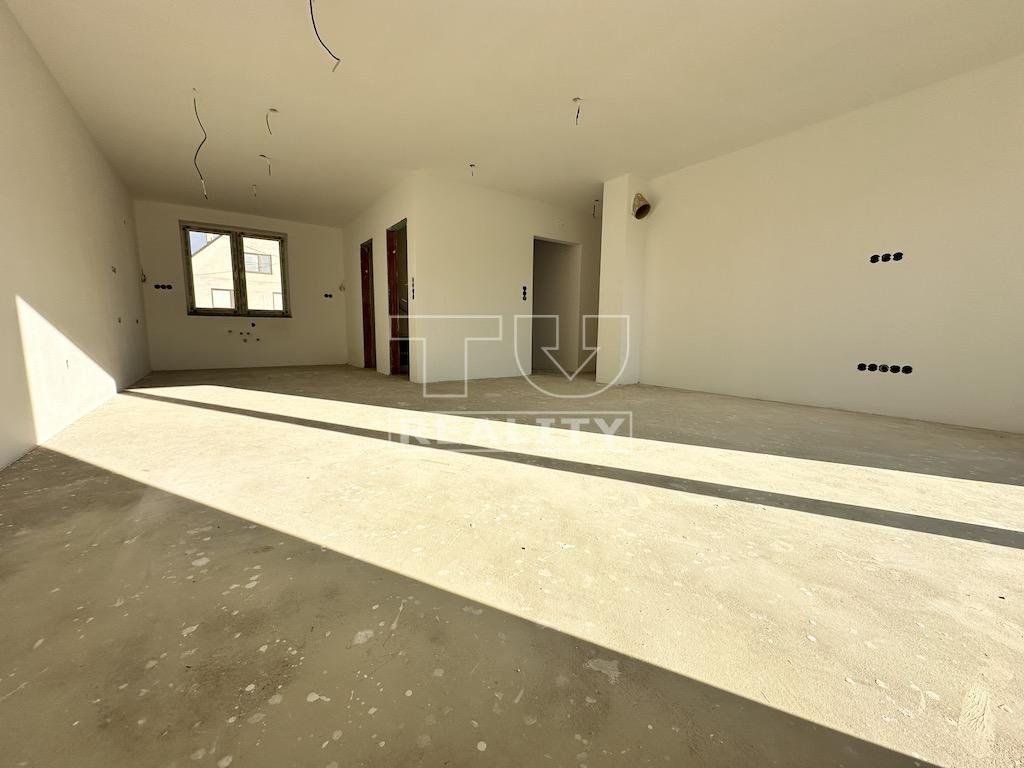 NOVOSTAVBA RODINNÉHO DOMU, 105m2,  POZEMOK 630m2, NEMŠOVÁ-KĽÚČOVÉ