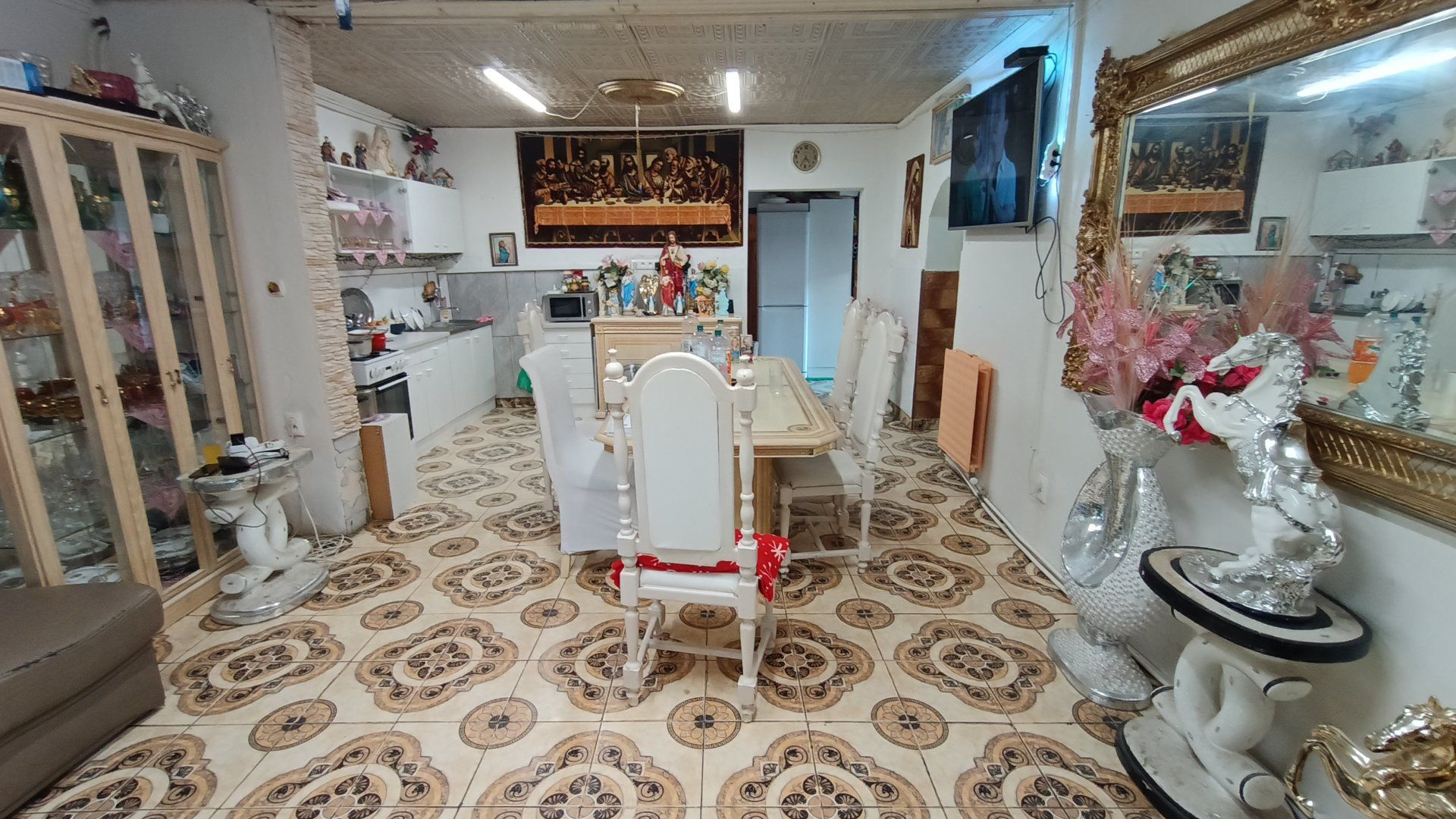 Výrazná zľava! Obývateľný dom na predaj v Jelšovciach