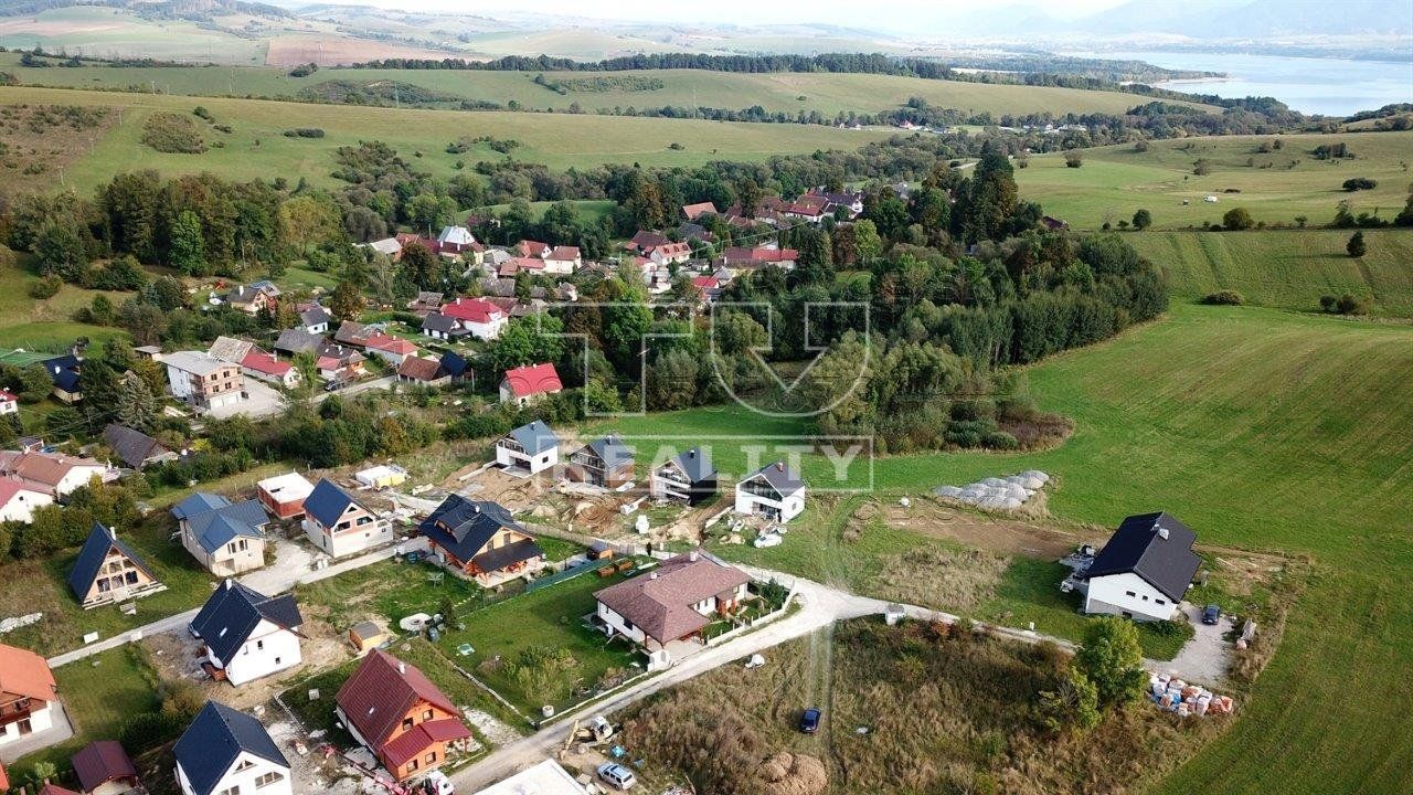 NOVOSTAVBY RODINNÝCH DOMOV V NÁDHERNOM PROSTREDÍ LIPTOVA !