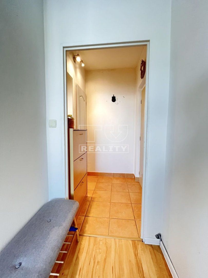 TUreality ponúka na predaj  veľký 1i byt s balkónom v centre Zvolena o výmere 37 m²