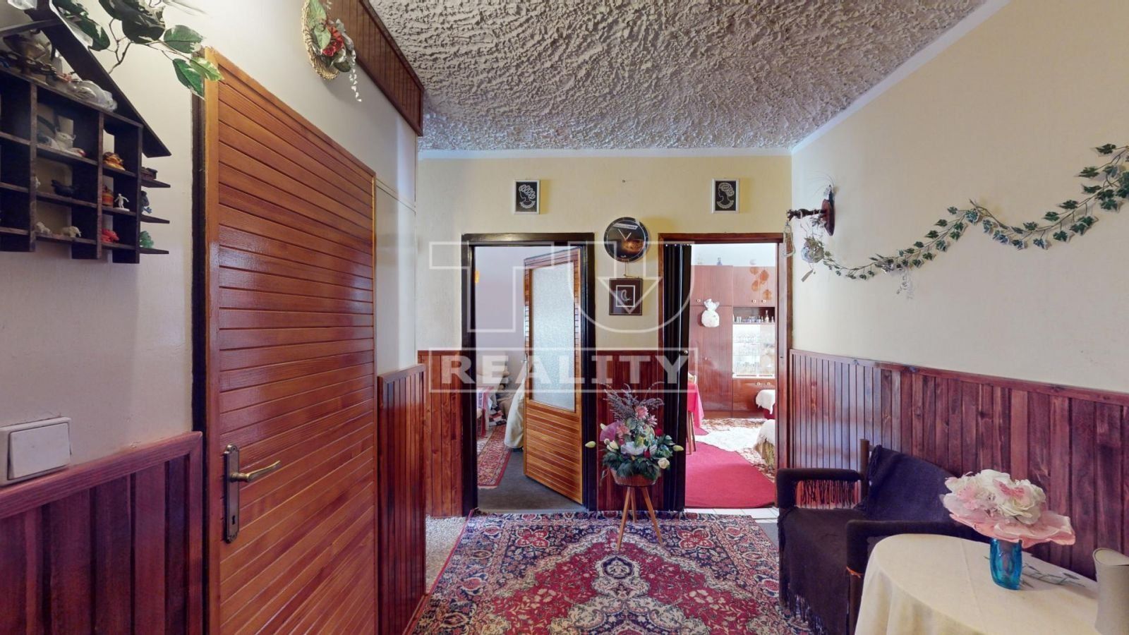 REZERVOVANÝ! 2 izbový byt v dobrej lokalite na Čajkovského ulici v Nitre s výmerou 66 m2