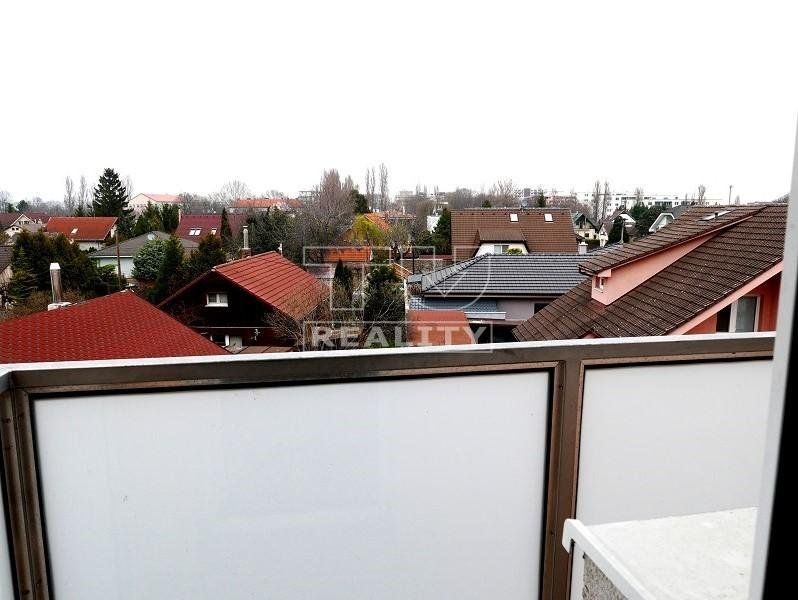 2 izbový priestanný 67 m2 byt v tehlovom dome Bratislava Trnávka – Kašmírska ul.
