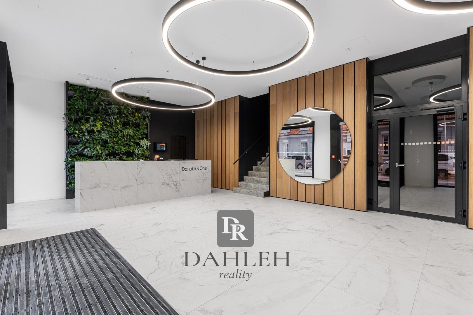 DAHLEH-nadštandardný  5-izbový byt s panoramatickým výhľadom v projekte Danubius One