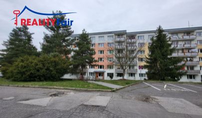 REZERVÁCIA-PREDAJ - 2 izbového bytu s balkónom- ul. J. Gagarina, Zvolen-Môťová