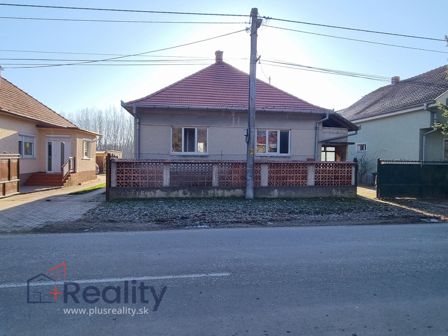 Galéria: PLUS REALITY | Čiastočne zrekonštruovaný rodinný dom v obci ČiIližská Radvaň na predaj! 