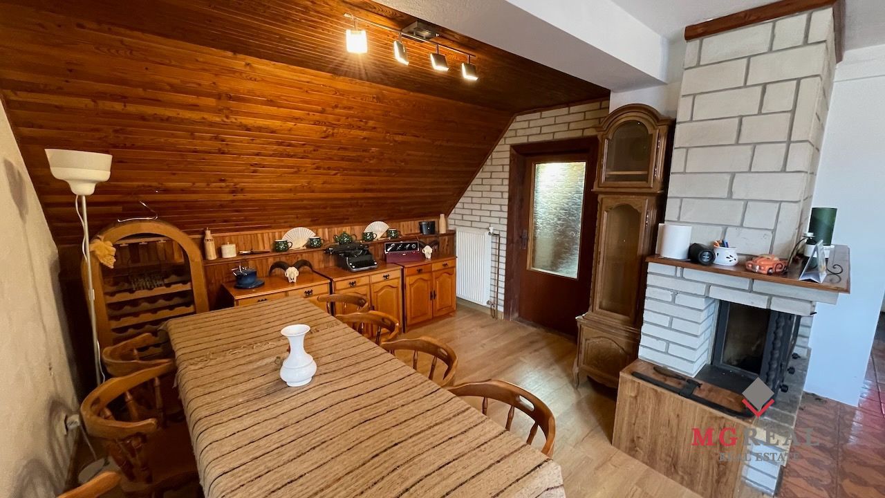 Na predaj rekreačná chata v obci Oslany časť Lubianka 1254 m2 pozemok