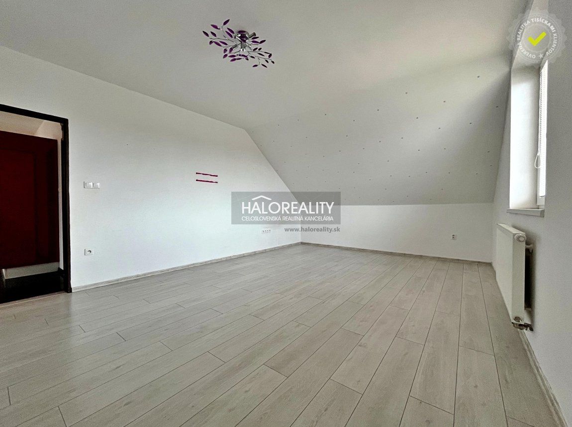 HALO reality - Predaj, trojizbový byt Kozárovce, 100 m2, 3 izby + kuchyňa s jedálňou, balkón