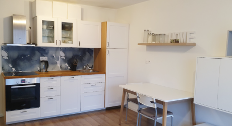 REZERVOVANÝ - V novostavbe 2 izbový byt s garážovým státím na Muchovom námestí v Bratislave