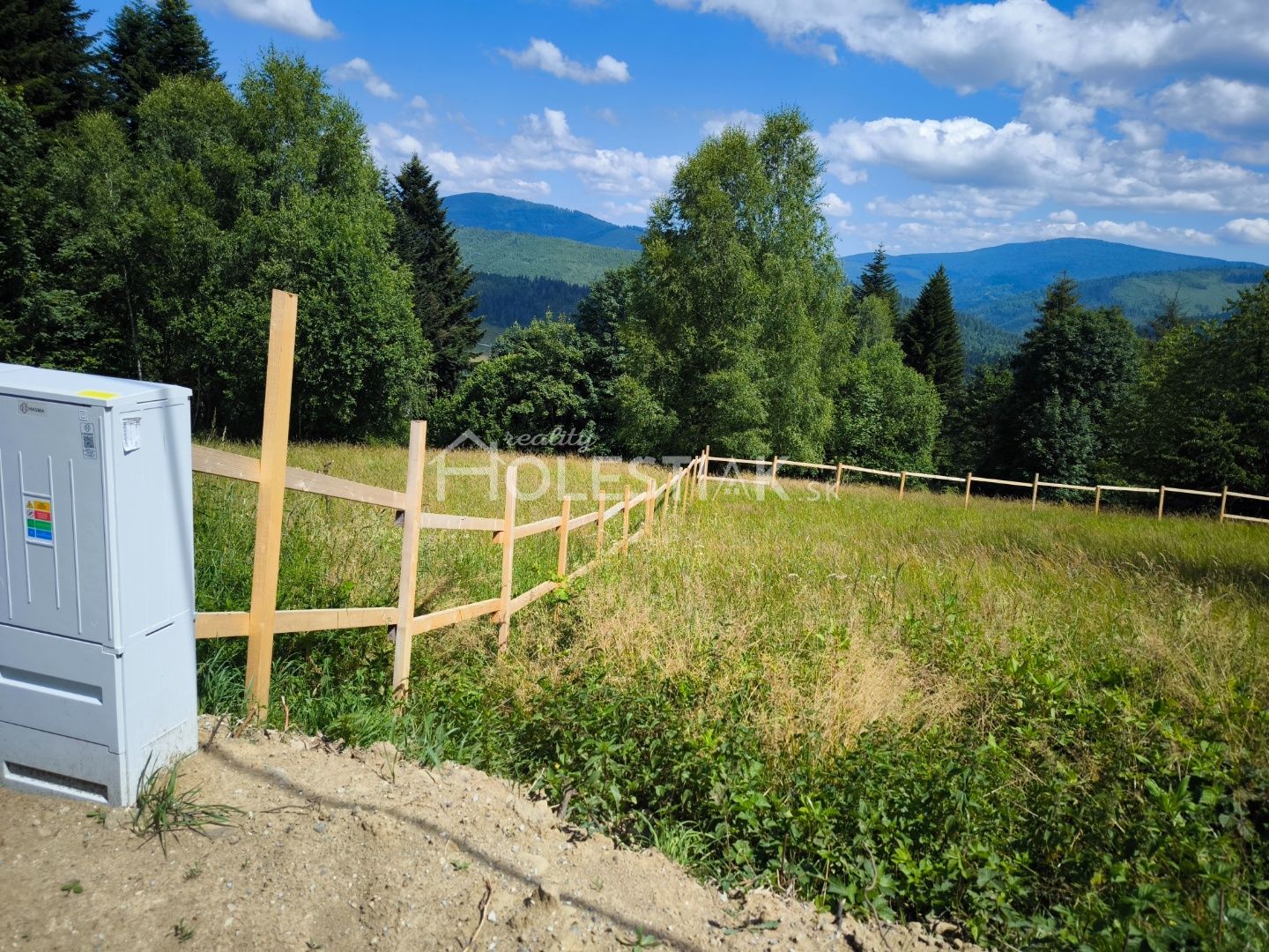 Zvýhodnená cena - Predám oplotený krásny pozemok v obci Oščadnica, s elektrickou prípojkou