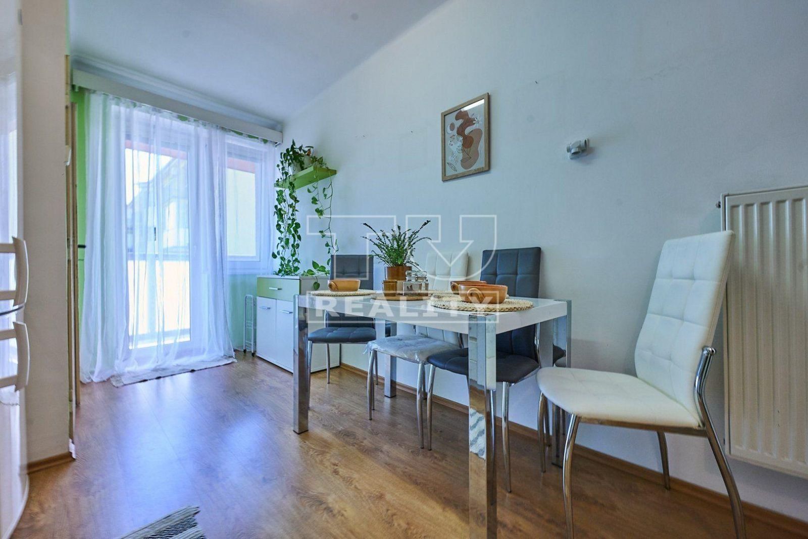 TUreality ponúka na predaj veľký 2i byt - Bratislava-Ružinov - 68 m²