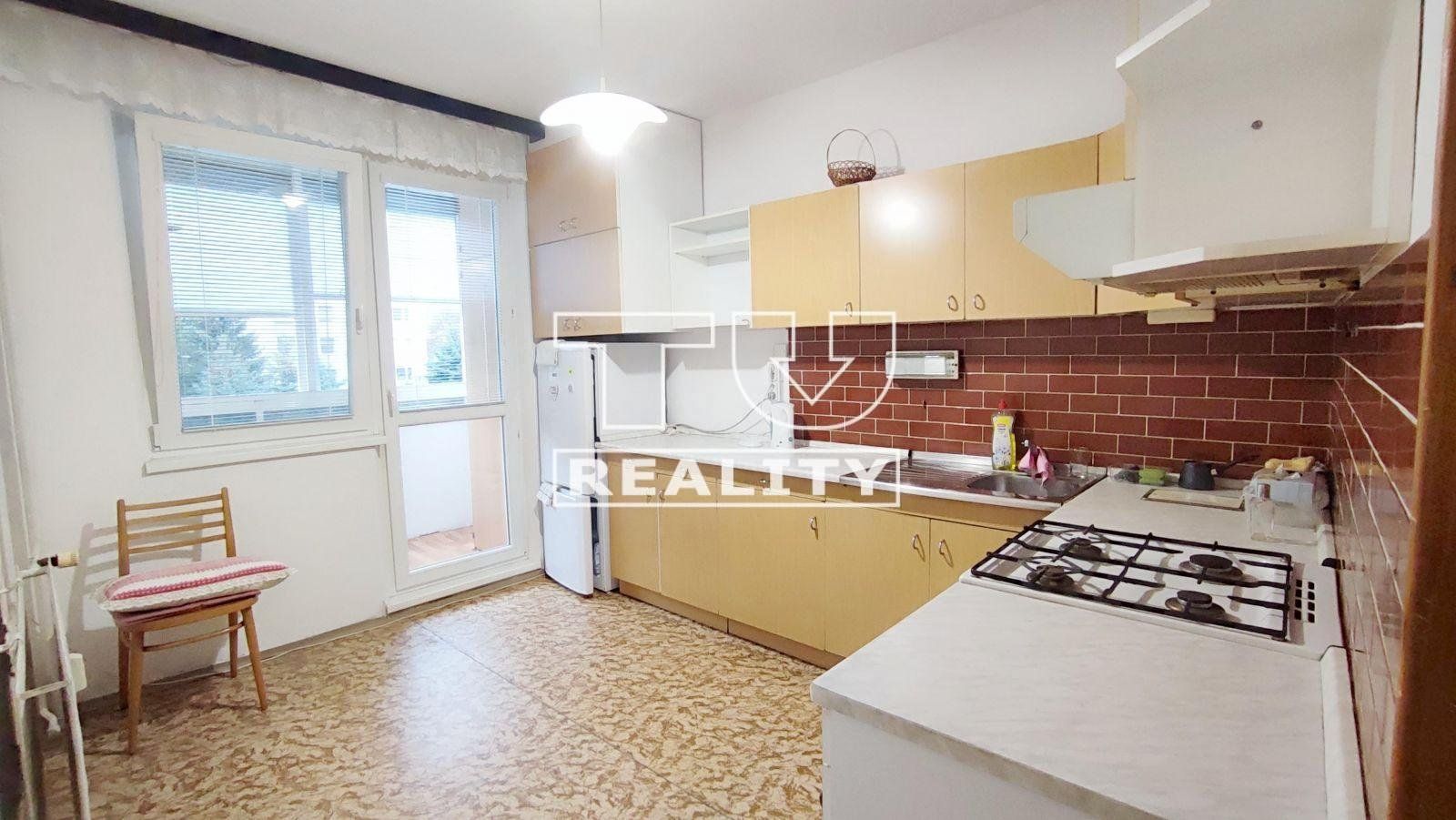 TUreality ponúka na predaj, 3-izbový byt v meste Žarnovica, 63m2