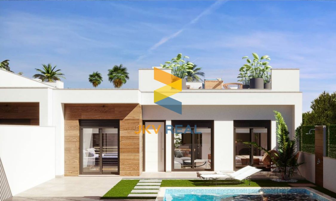 JKV REAL ponúka na predaj luxusný komplex Rezidenčný Latin Style Village v Dolores de Pacheco (Murcia), Španielsko