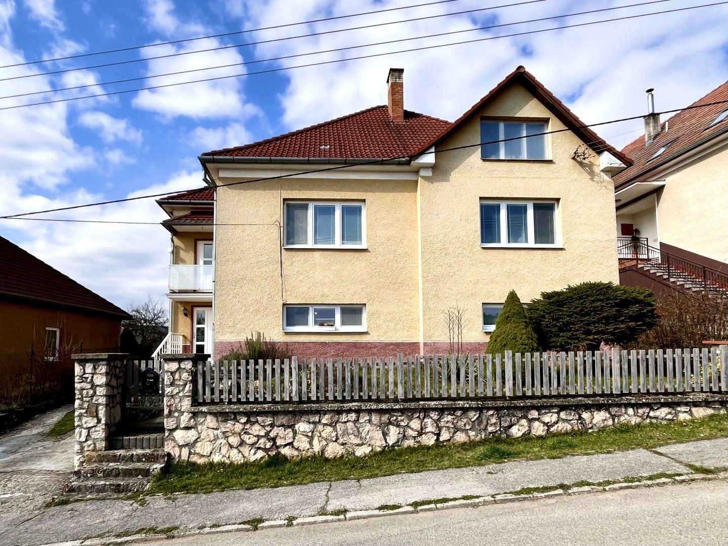Rodinný dom-Predaj-Dolná Súča-194000.00 €