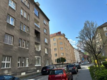 3-izb.byt NA PREDAJ 97m2 v Bratislave Starom meste Björnsonova ul.