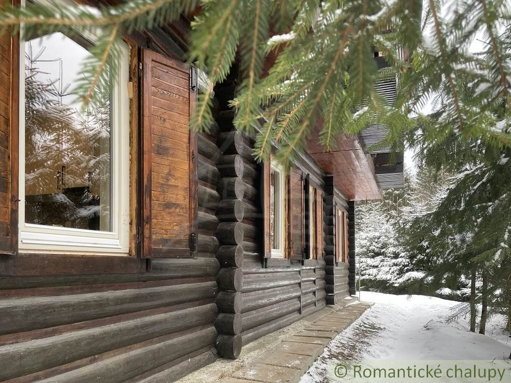 Veľká zrubová chata v Slovenskom raji