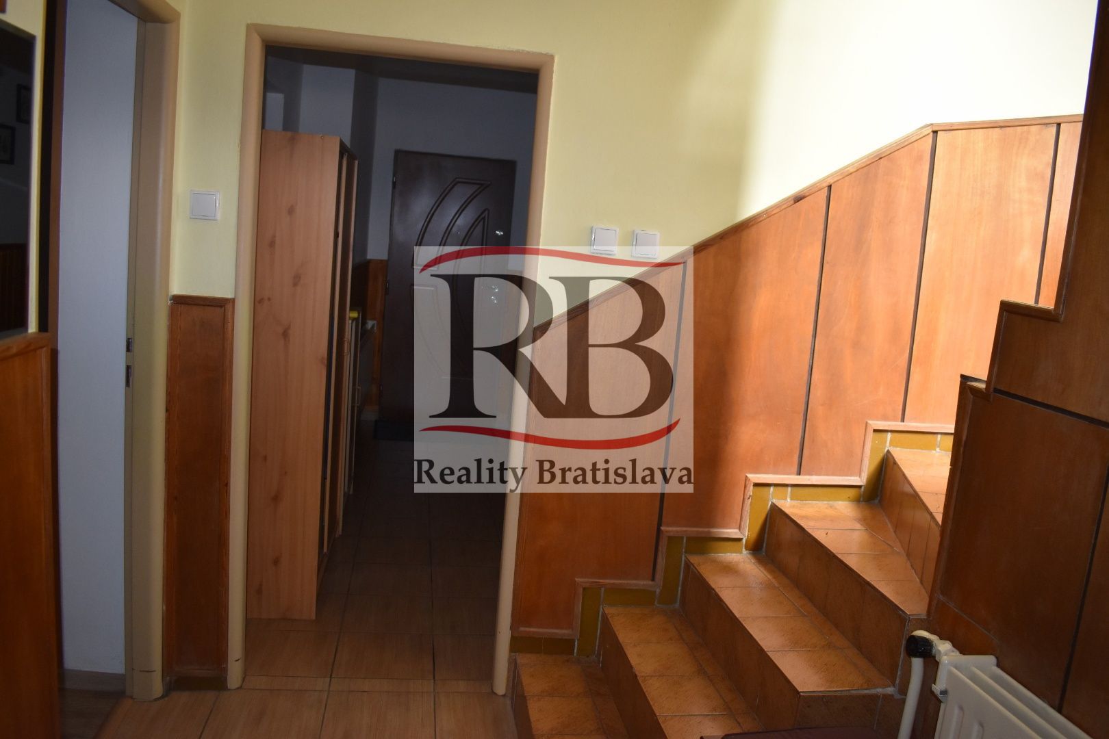 5 izbový rodinný dom v obci Čáry na predaj