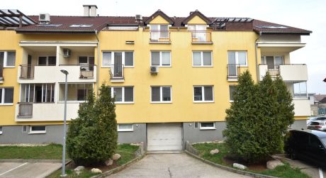 Kuchárek-real: EXKLUZÍVNE : Veľkometrážny 4-izbový byt v Pezinku aj s garážou v suteréne.