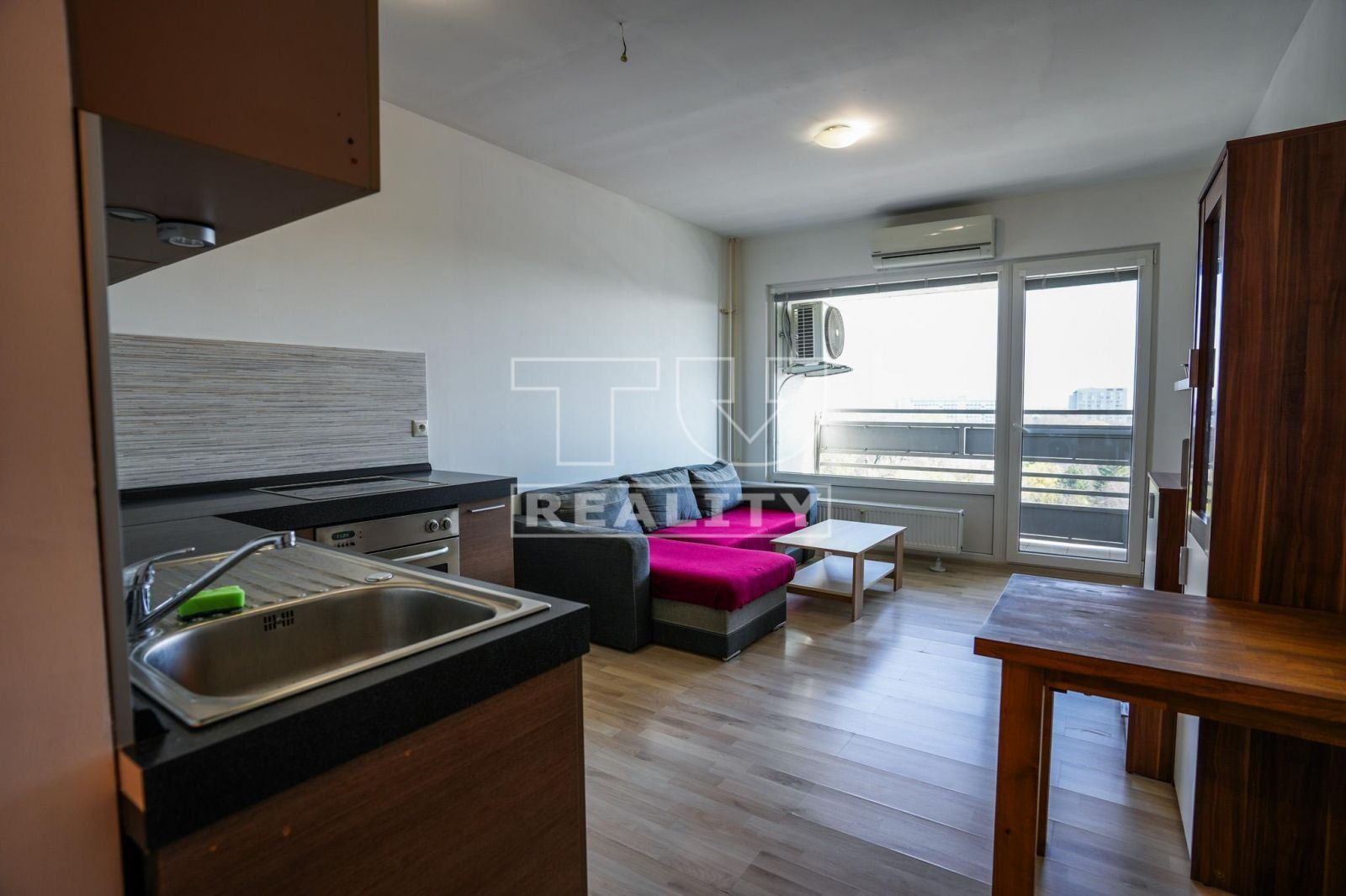 TUreality ponúka na predaj prerobený 2 izbový byt v Bratislave - Vlčie Hrdlo - 39,67m²