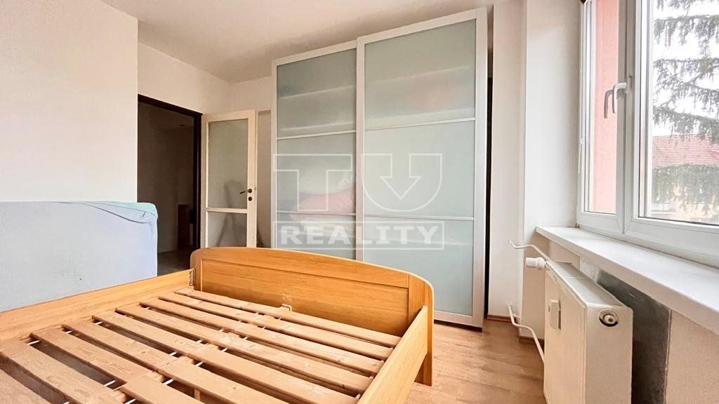 TUreality ponúka na predaj krásny 2i byt v  úplnom centre mesta Zvolen o výmere 58 m²