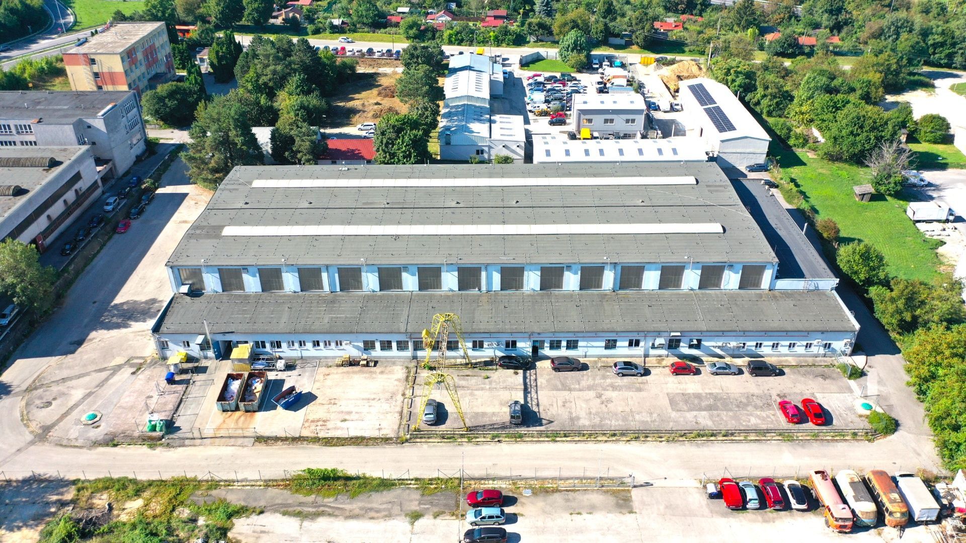 CREDA | prenájom 4 938 m2 výrobná hala s výjazdom na R1, Lužianky