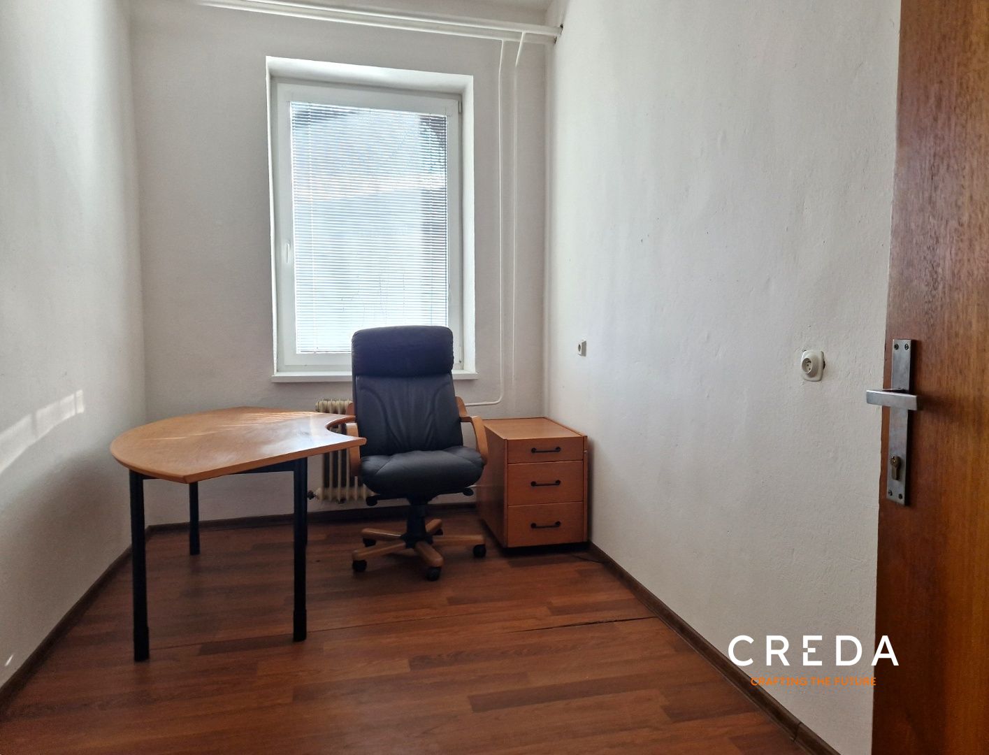 CREDA | prenájom kancelária 9,22 m2, Nitra, Cabajská 21