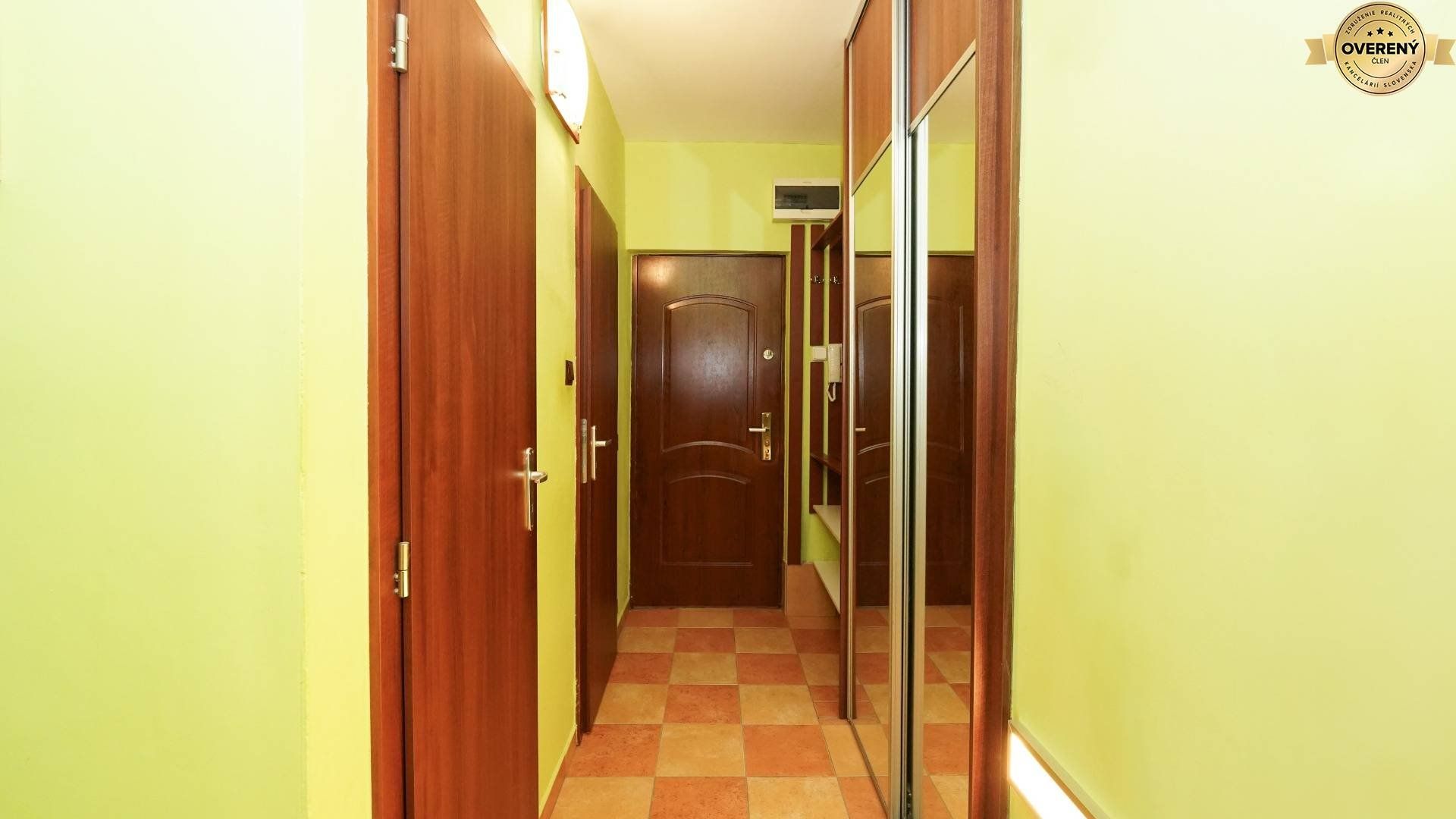 2-izb. byt po čiastočnej rekonštrukcii v Dúbravke, Fedákova ul.