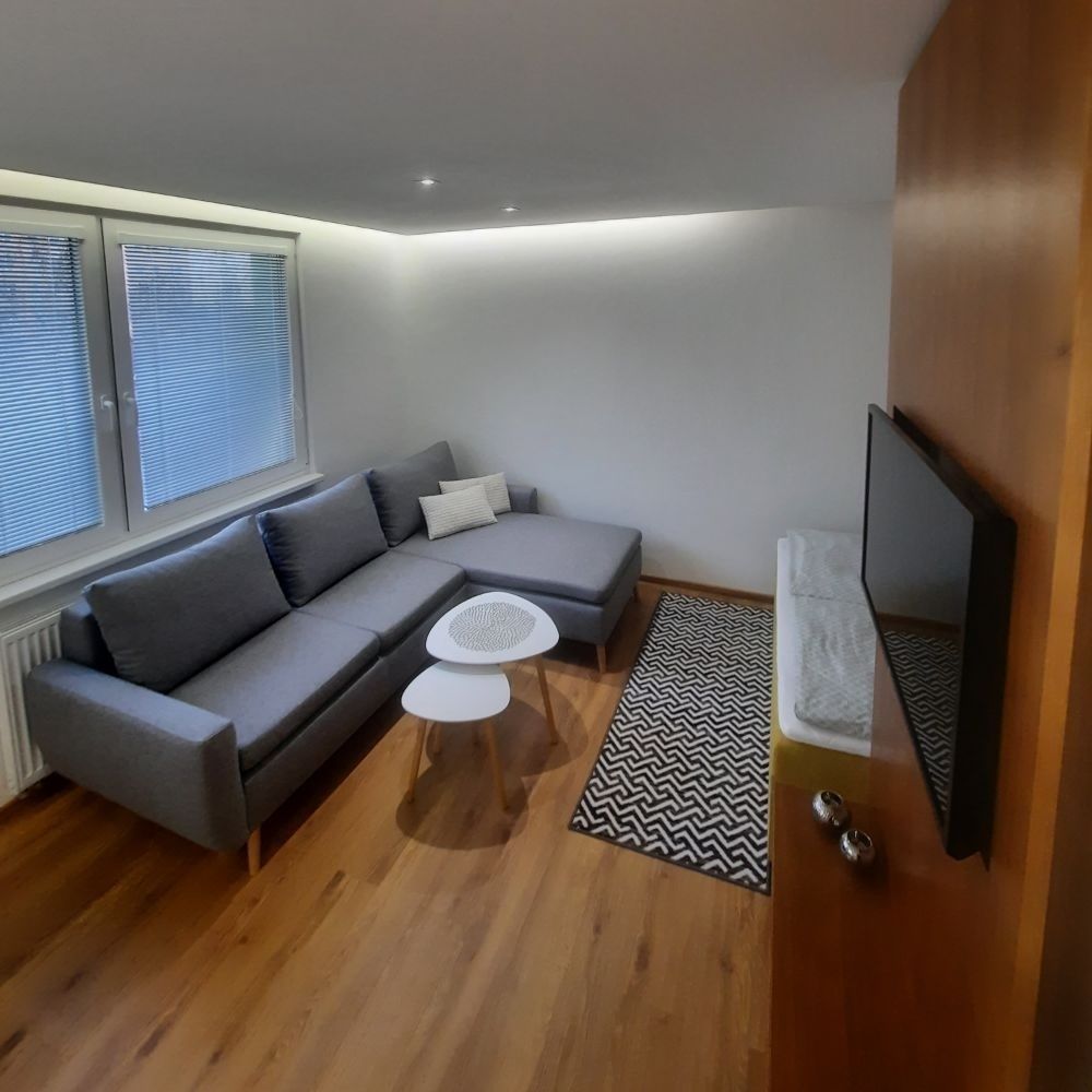 Prenájom kompletne zrekonštruovaného 1 izbového bytu v Trnave