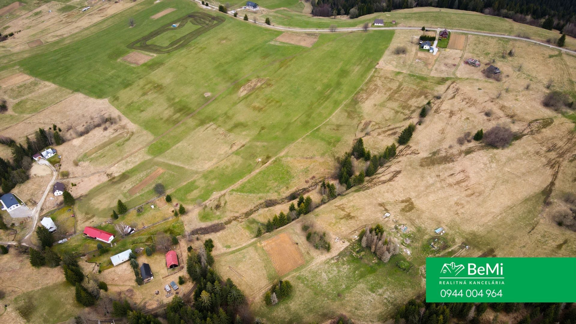 Rekreačný pozemok na predaj Oravská Lesná 1067m2