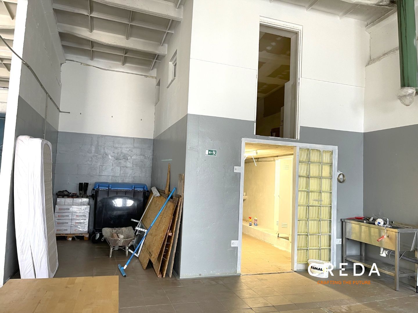 CREDA | prenájom komerčného priestoru 330 m2, Nitra
