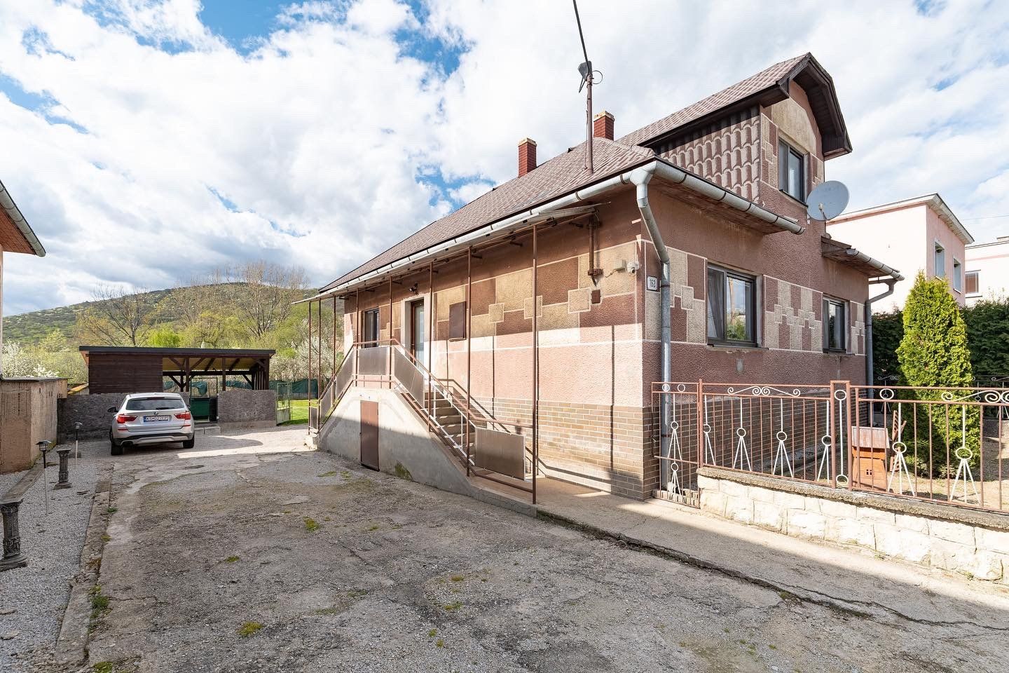 3 - izbový rodinný dom na predaj v obci Drienovec