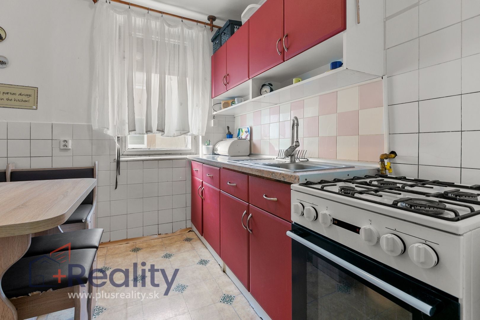 Galéria: PLUS REALITY | Trojizbový byt na predaj v meste Dunajská Streda na sídlisku Boriny! 
