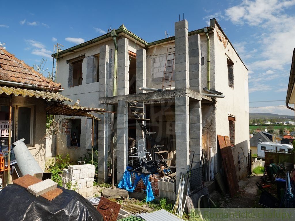 Trojgeneračný dom v rekonštrukcii Radošina
