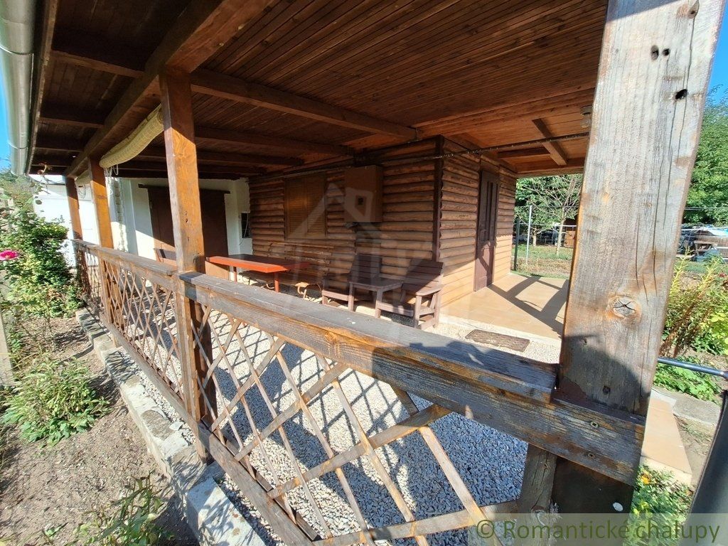 Kompletne zariadená chatka na okraji lesa v podunajskej dedinke Kravany nad Dunajom