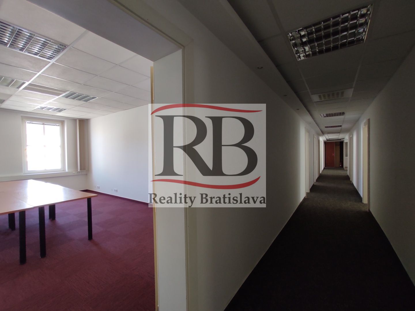 Administratívny celok kancelárií s parkingom, Obchodná – Bratislava I, 305,9m2