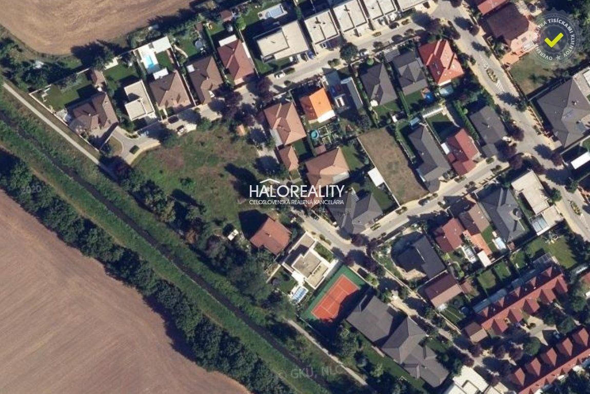 HALO reality - Predaj, pozemok pre rodinný dom   734 m2 Trnava, lokalita LUX - Modranka