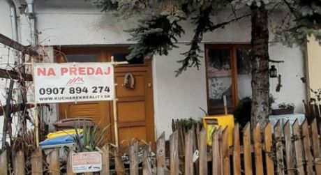 Kuchárek-real: Predáme starší rodinný dom v Modre na vynikajúcom mieste.