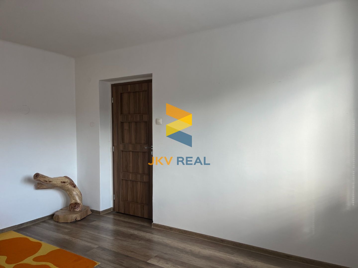 JKV REAL ponúka na predaj krásny 3 izbový byt na ulici M.R. Štefánika v Prievidzi