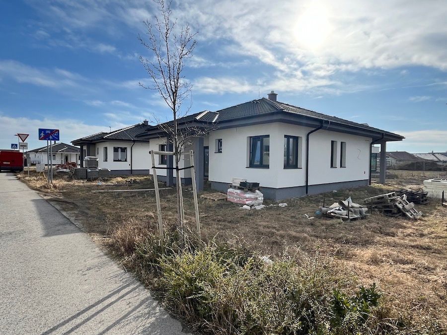 Nádherné nové domy v srdci Kvetoslavova!