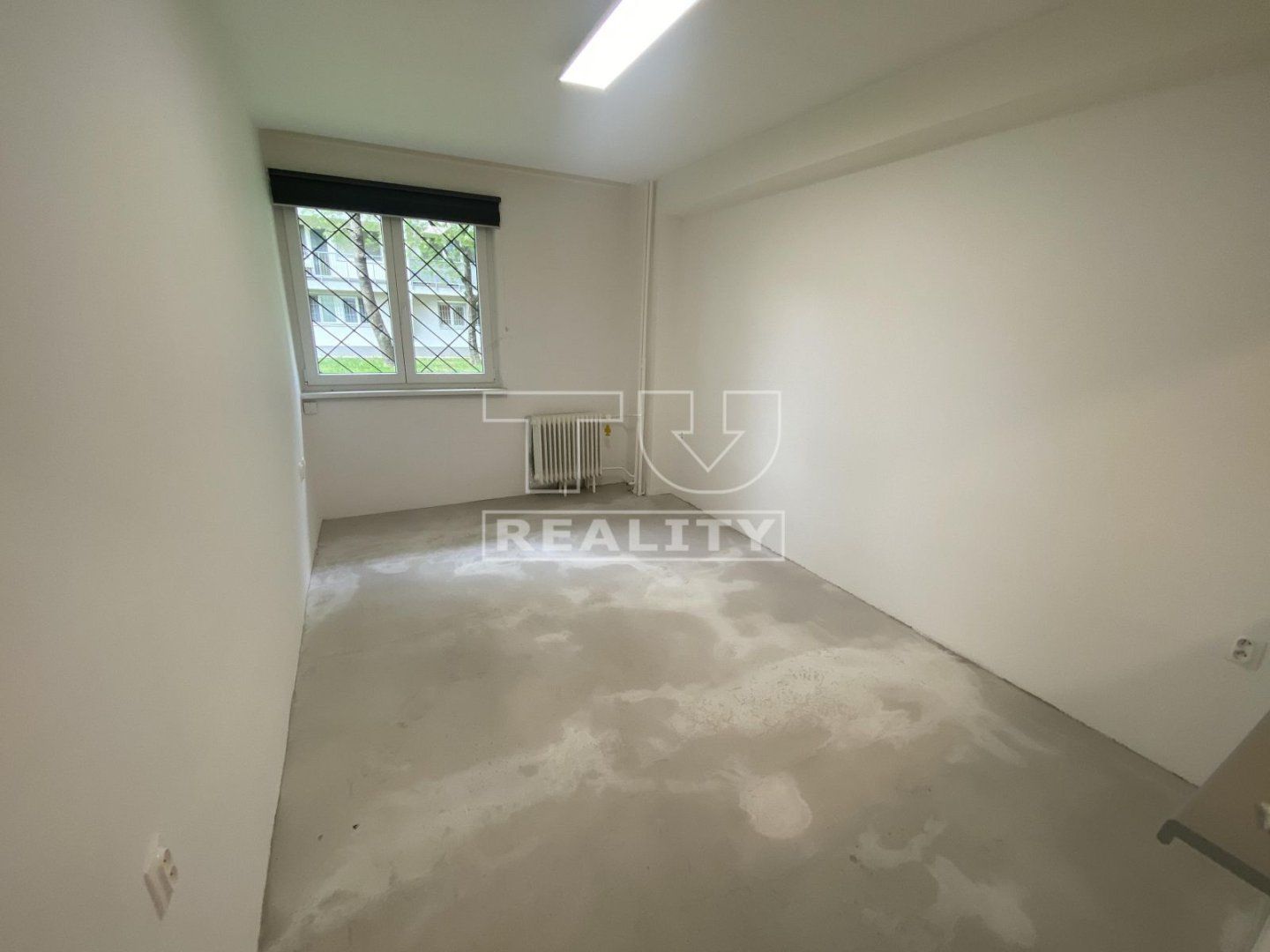 TUreality ponúka na predaj prerobený 2 izbový byt v Bratislave - Vlčie Hrdlo - 35,59m²