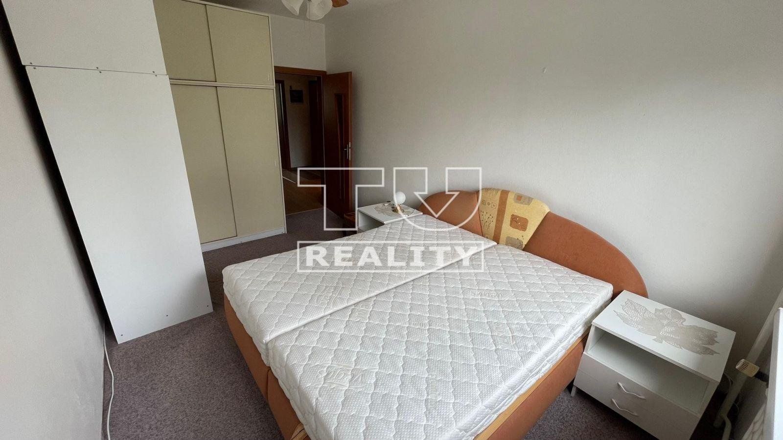 Na predaj 2 izbový byt v meste Banská Štiavnica, 49 m2