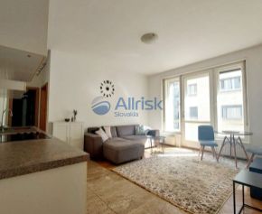 Pekný 3 izbový byt na pešej zóne v Bratislave - Gorkého ulica