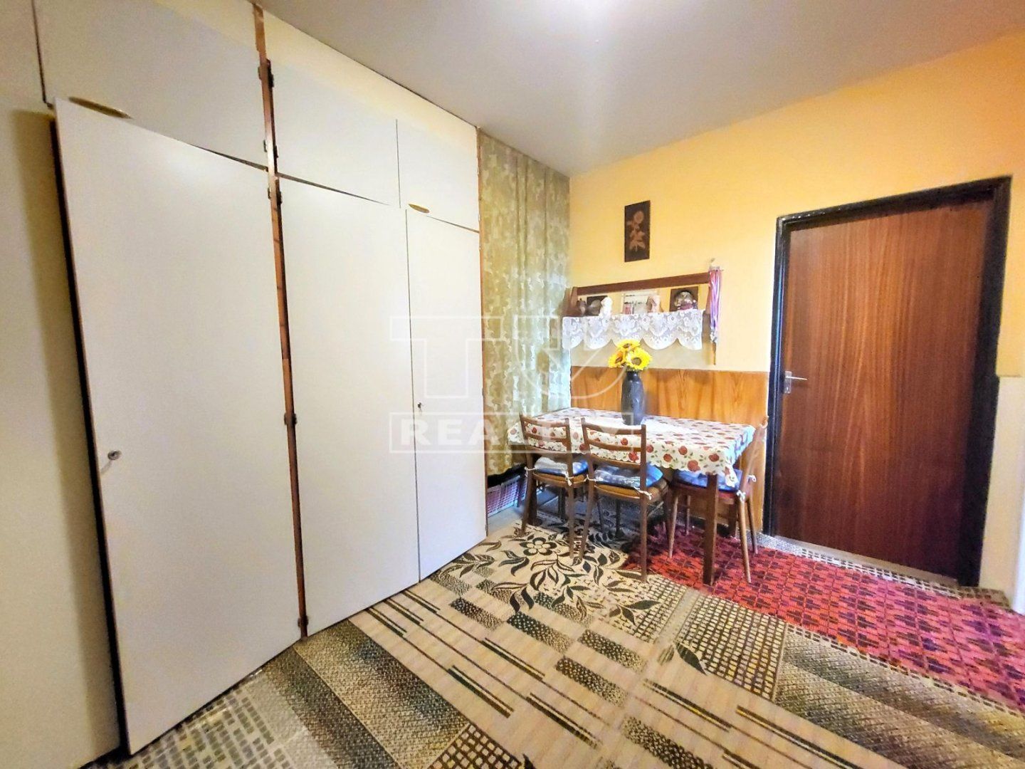 Na predaj 2-izbový byt s lodžiou, Svit, 55 m2
