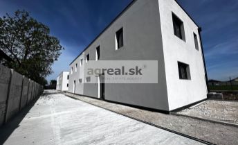 Predaj- nadštandardne riešený projekt nízkoenergetických 5-izbových domov (ÚP 132,2 m2), Potzneusiedl