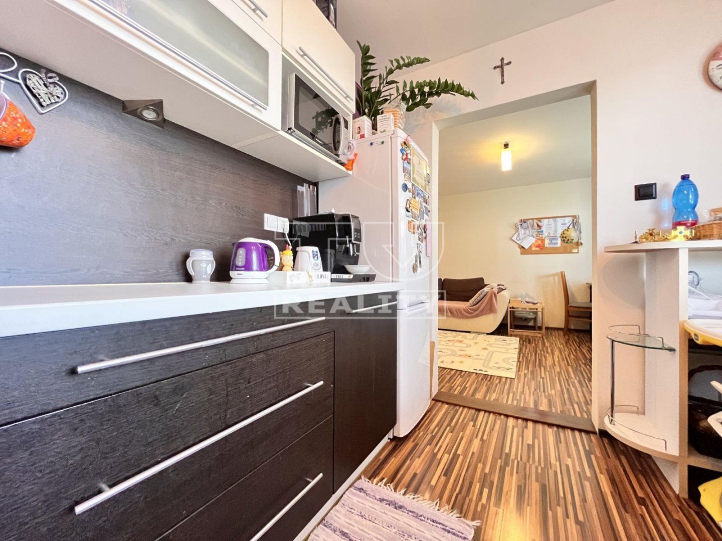 TUreality ponúka do nájmu veľký pekný 2i byt v širšom centre mesta Zvolen o výmere 65 m²